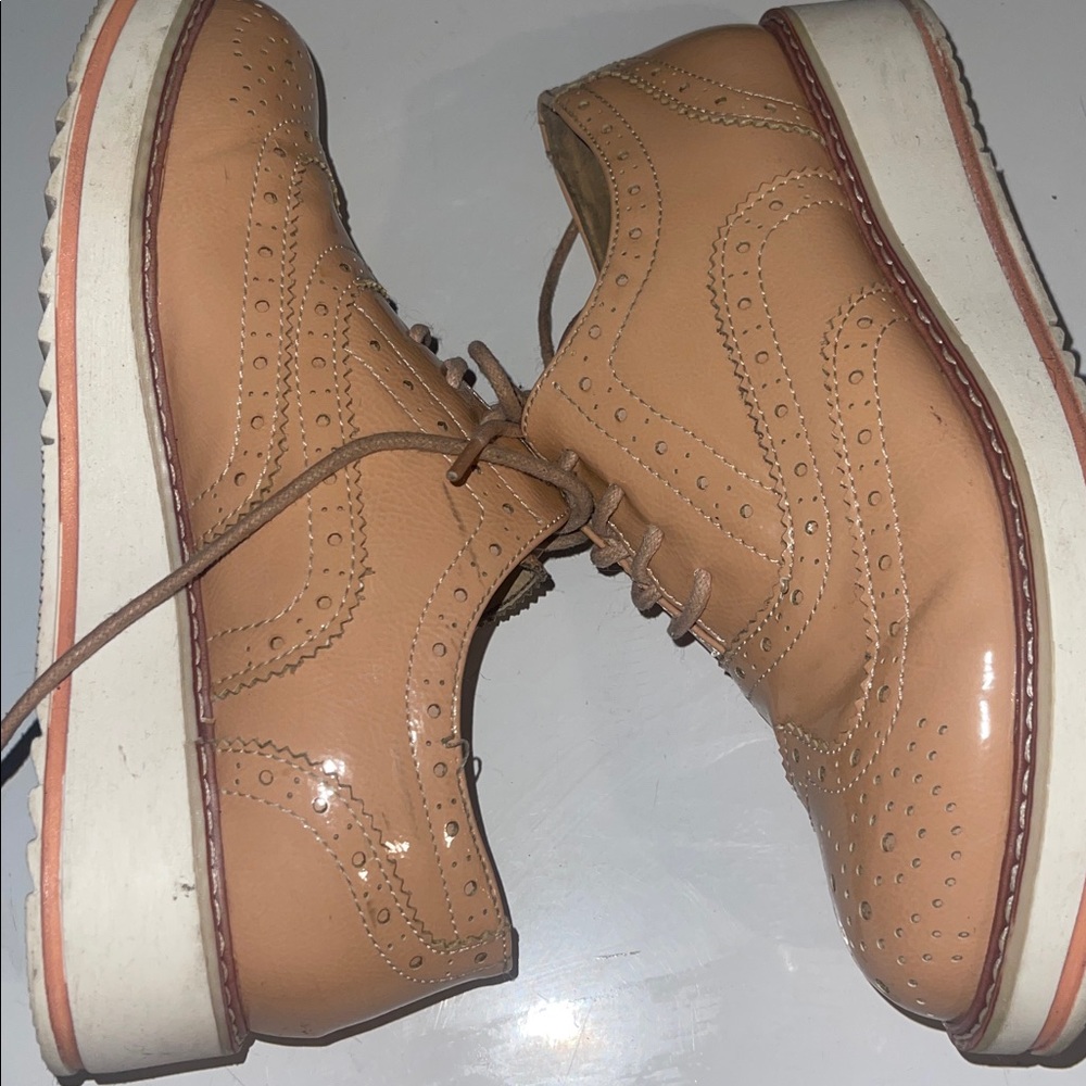 3/$15. Madden Girl G-Ritz Oxfords 5 1/2 - Picture 5 of 6